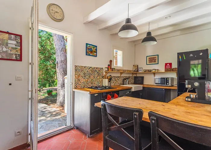 Maison Lumiere Des Pins - Welkeys * Hyères